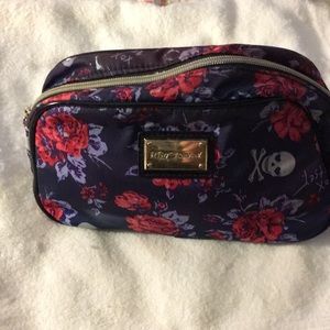 Super cute Betsy Johnson Make up bag